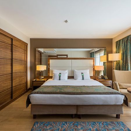 Holiday Inn Sisli By Ihg Istambul Exterior foto