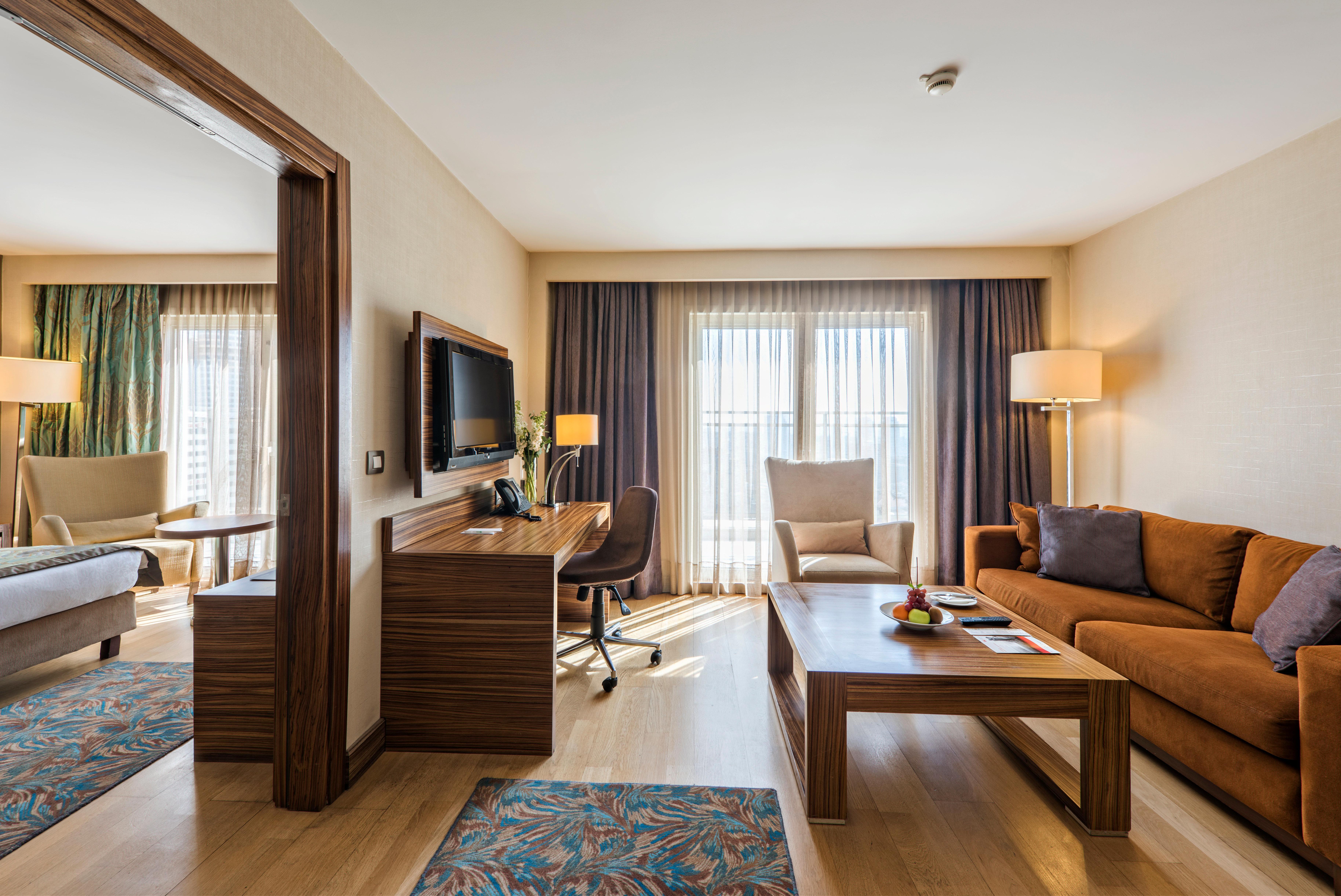 Holiday Inn Sisli By Ihg Istambul Exterior foto