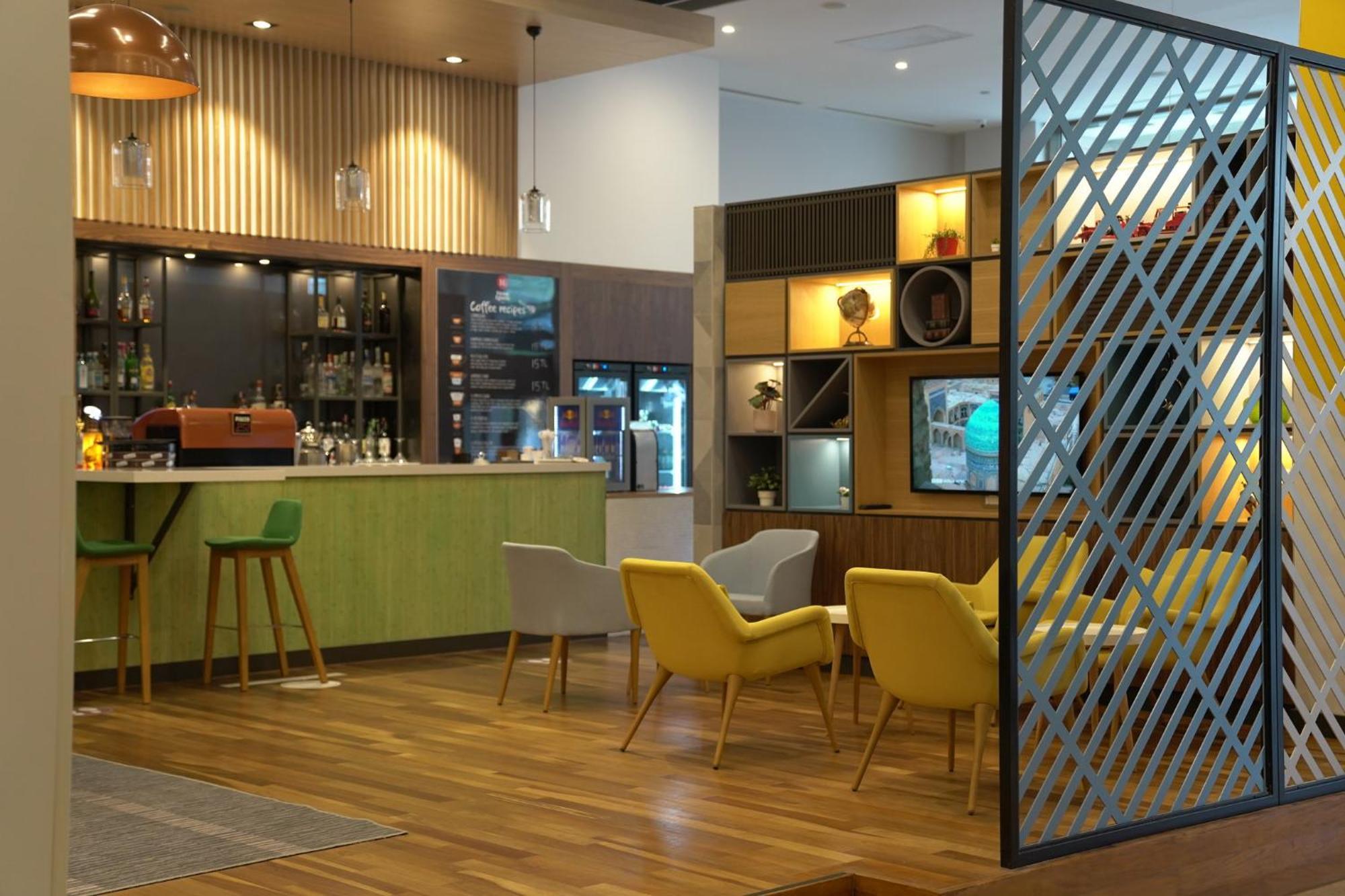 Holiday Inn Sisli By Ihg Istambul Exterior foto