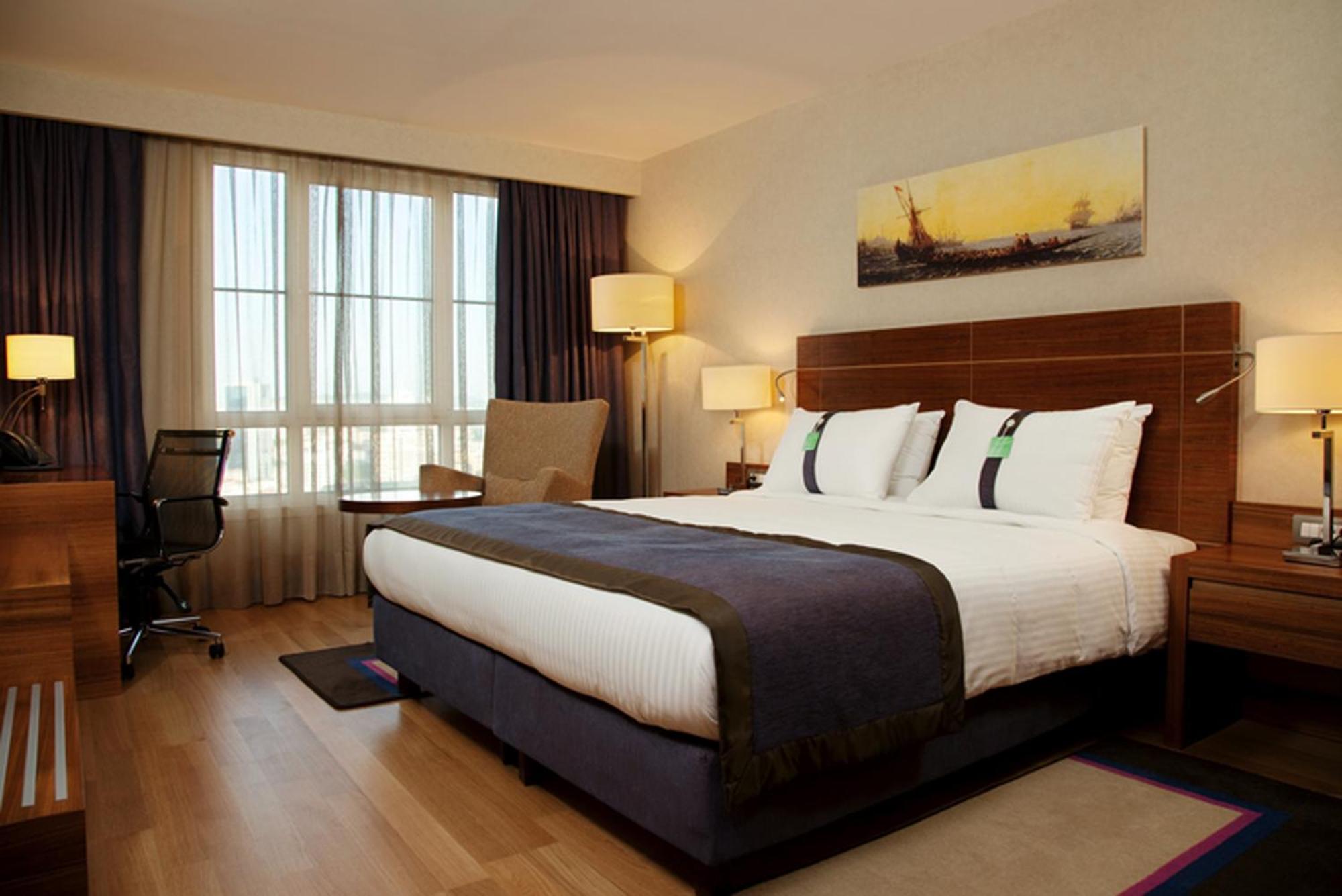 Holiday Inn Sisli By Ihg Istambul Exterior foto